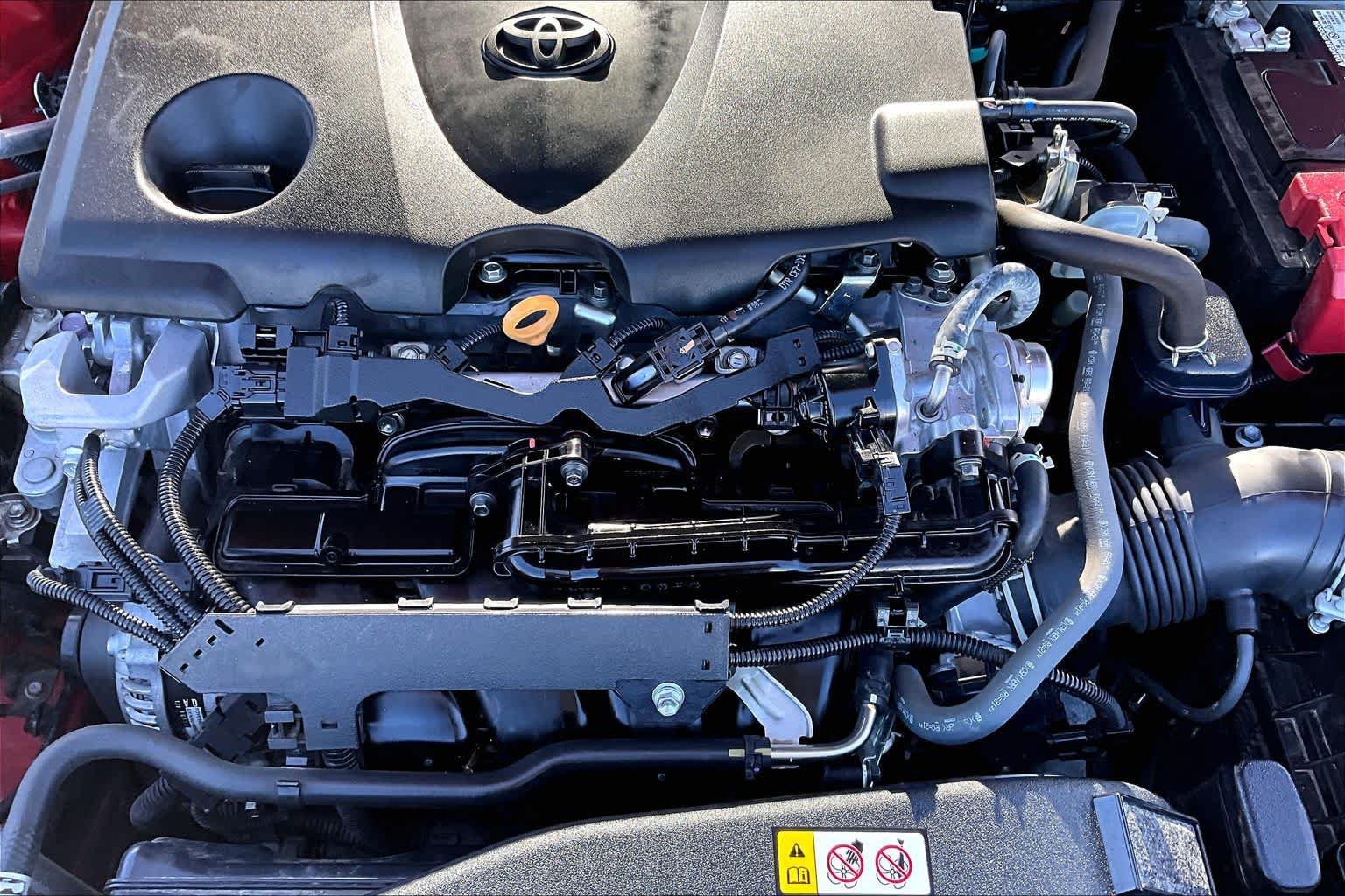 Used 2021 Toyota Camry SE w/ Convenience Package FWD image 32