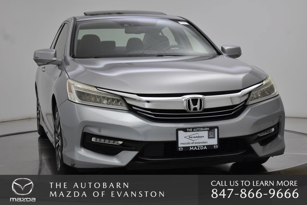 Used 2017 Honda Accord Touring image 12