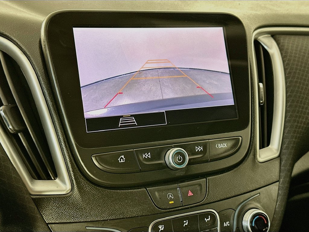 Used 2023 Chevrolet Malibu LT FWD image 20