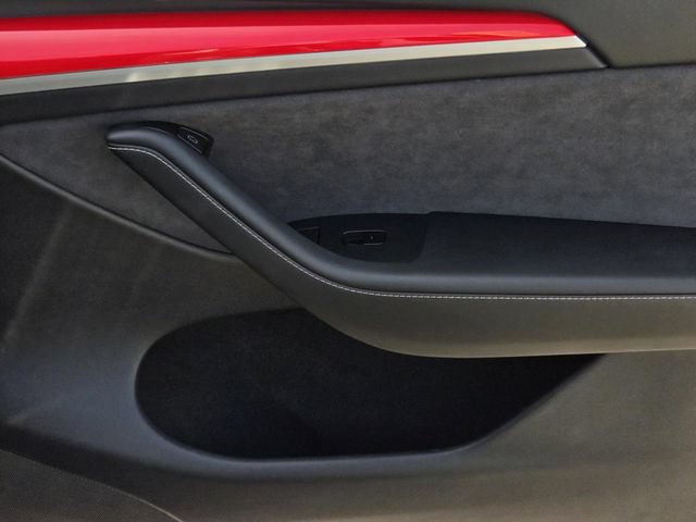 Used 2025 Tesla Model Y Long Range AWD/4WD image 8