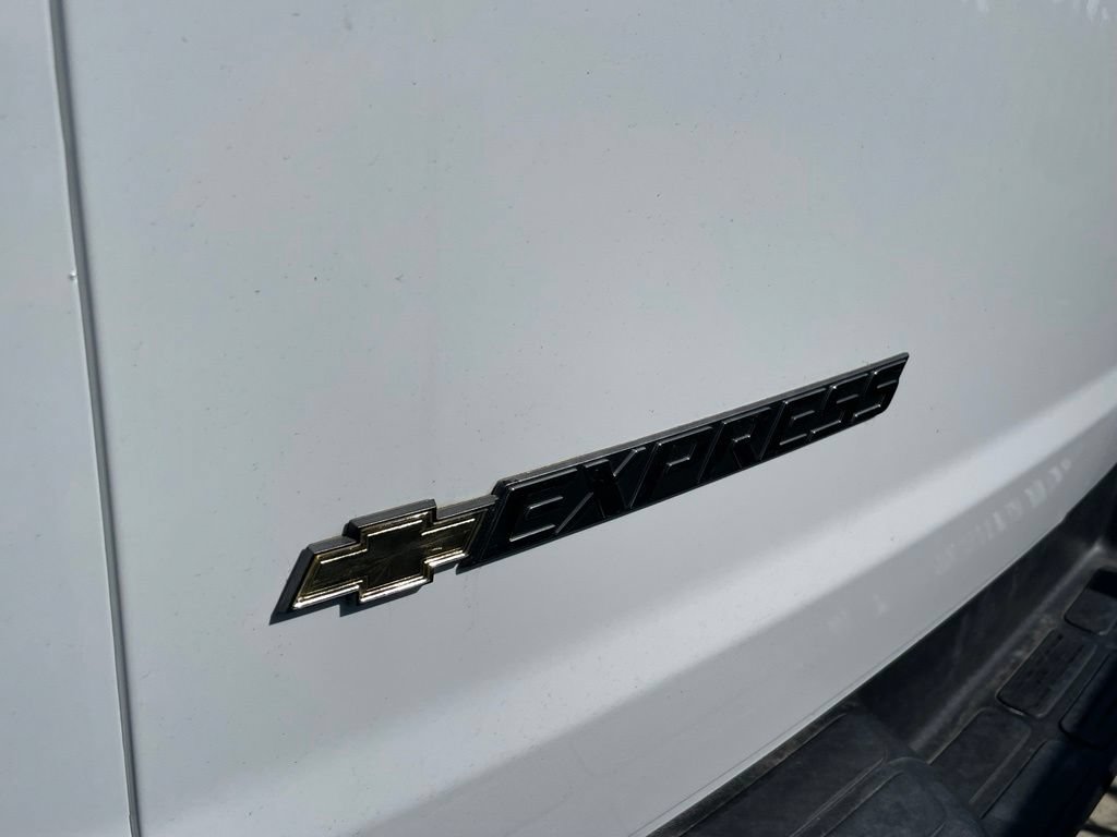 Used 2024 Chevrolet Express 3500 LS RWD image 7