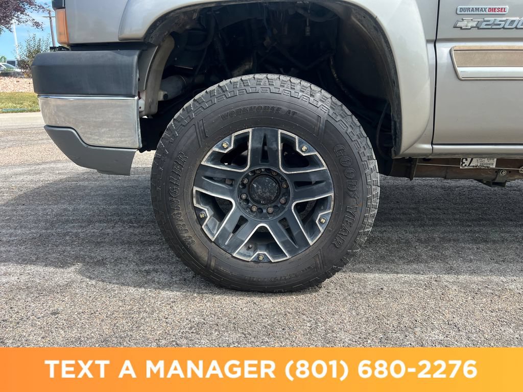 Used 2003 Chevrolet Silverado 2500 LS w/ Skid Plate Package AWD/4WD image 22