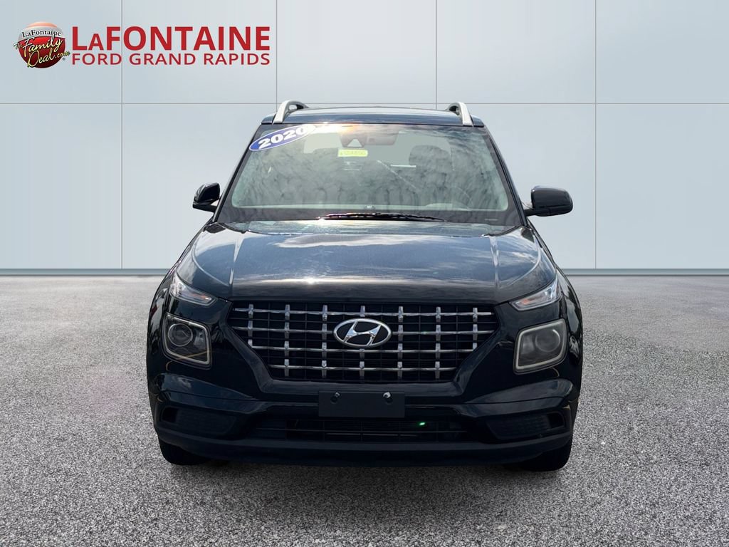 Used 2020 Hyundai Venue SEL FWD image 2