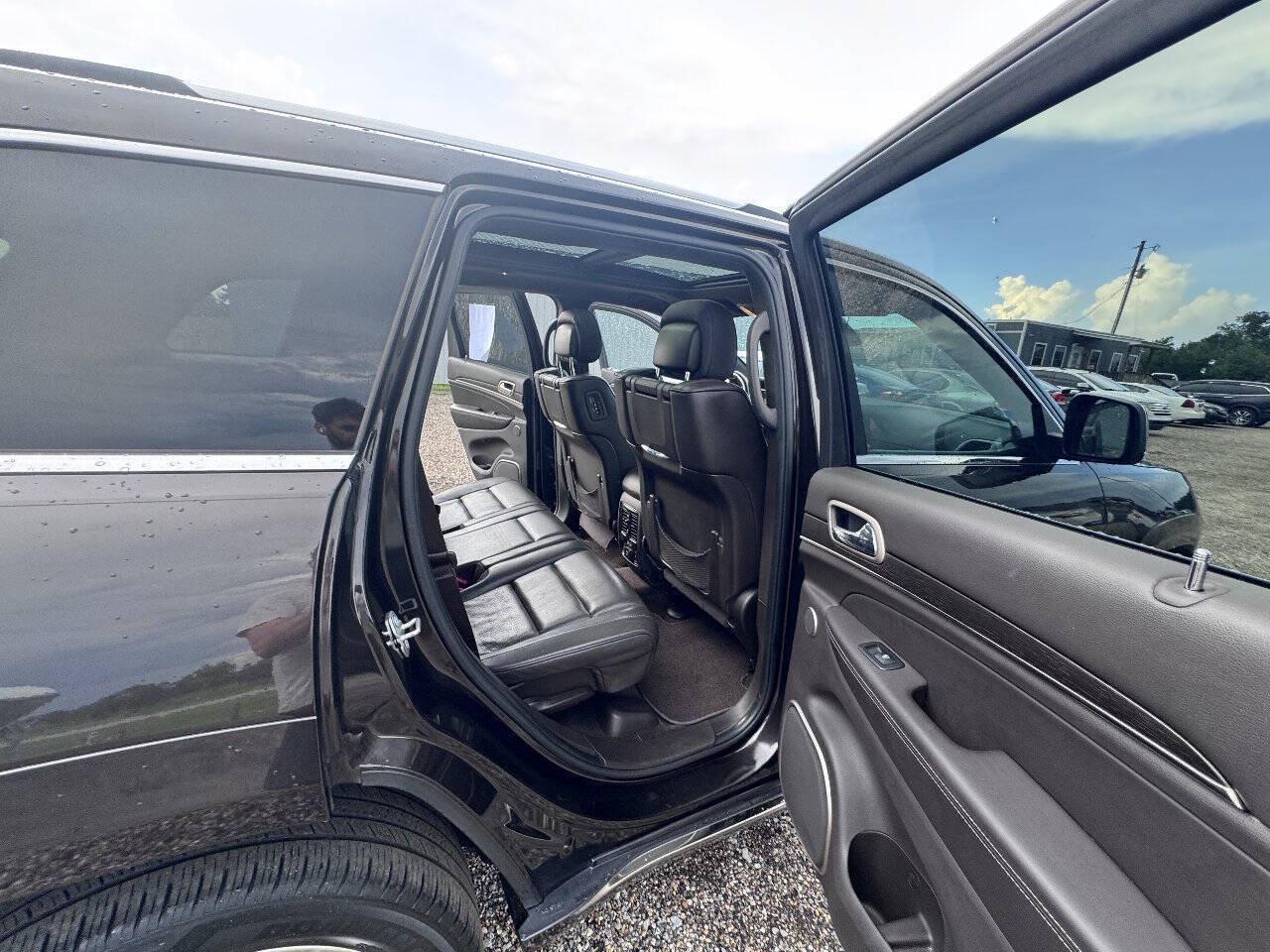 Used 2017 Jeep Grand Cherokee Summit AWD/4WD image 16