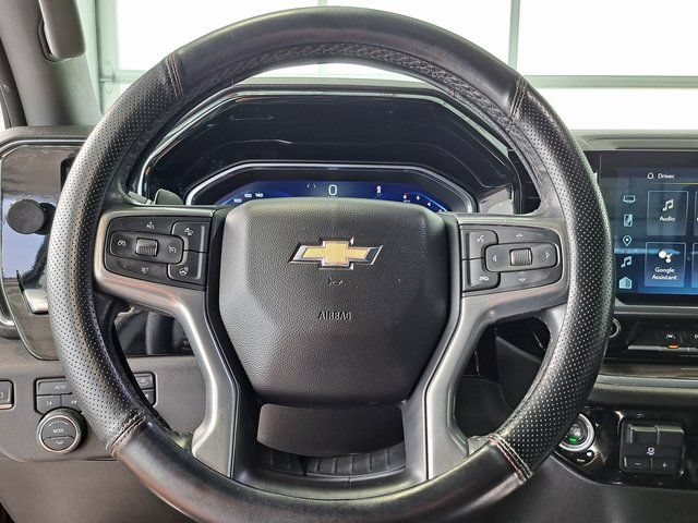 Used 2023 Chevrolet Silverado 1500 LTZ AWD/4WD image 11