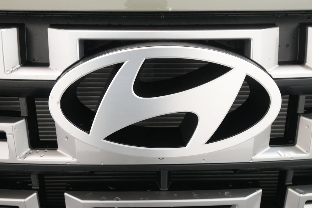 New 2026 Hyundai Santa Cruz SE AWD/4WD image 14
