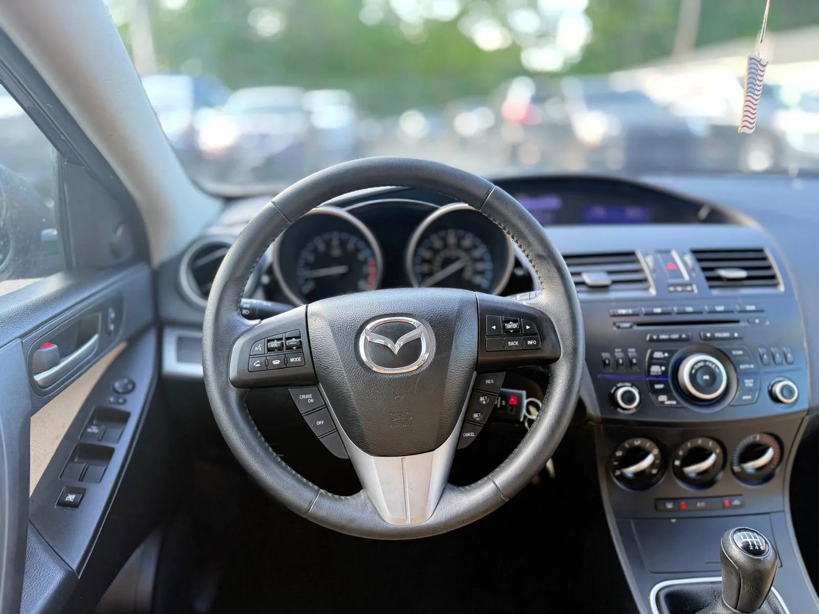 Used 2012 MAZDA MAZDA3 i Touring FWD image 9
