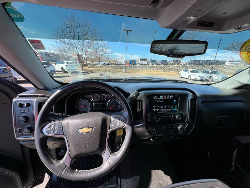 Used 2018 Chevrolet Silverado 1500 LT w/ LT Convenience Package image 32