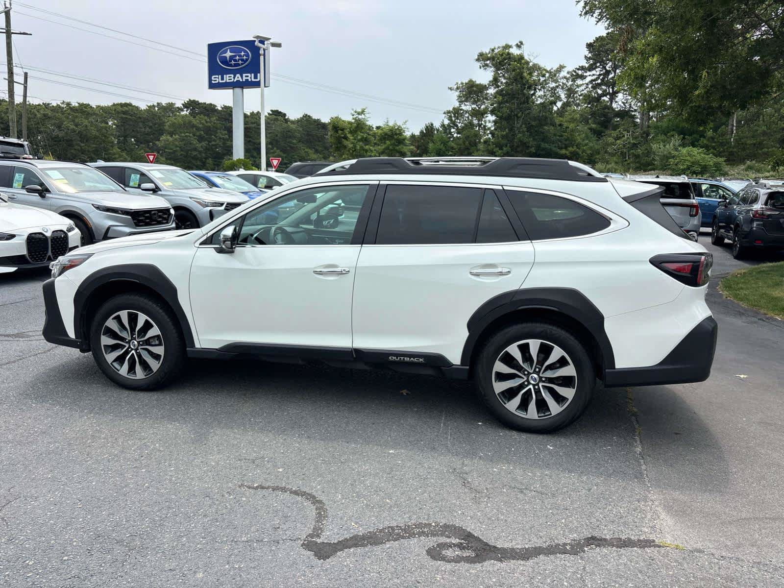 Used 2023 Subaru Outback Touring AWD/4WD image 6