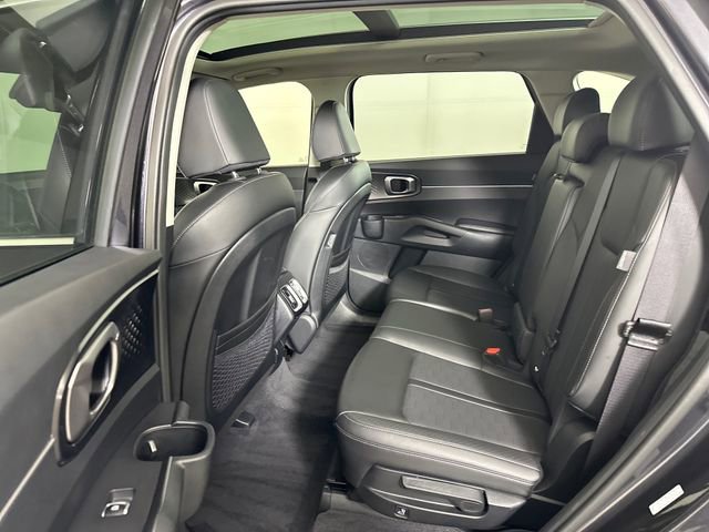 Used 2025 Kia Sorento S w/ Panoramic Sunroof Package image 25