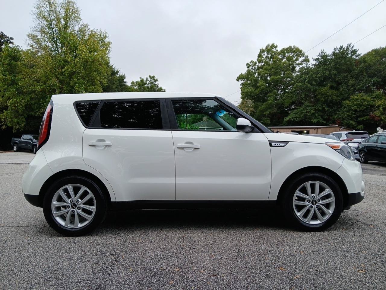 Used 2019 Kia Soul + FWD image 5