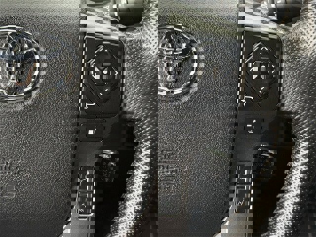 Used 2022 Toyota Tacoma TRD Sport image 16