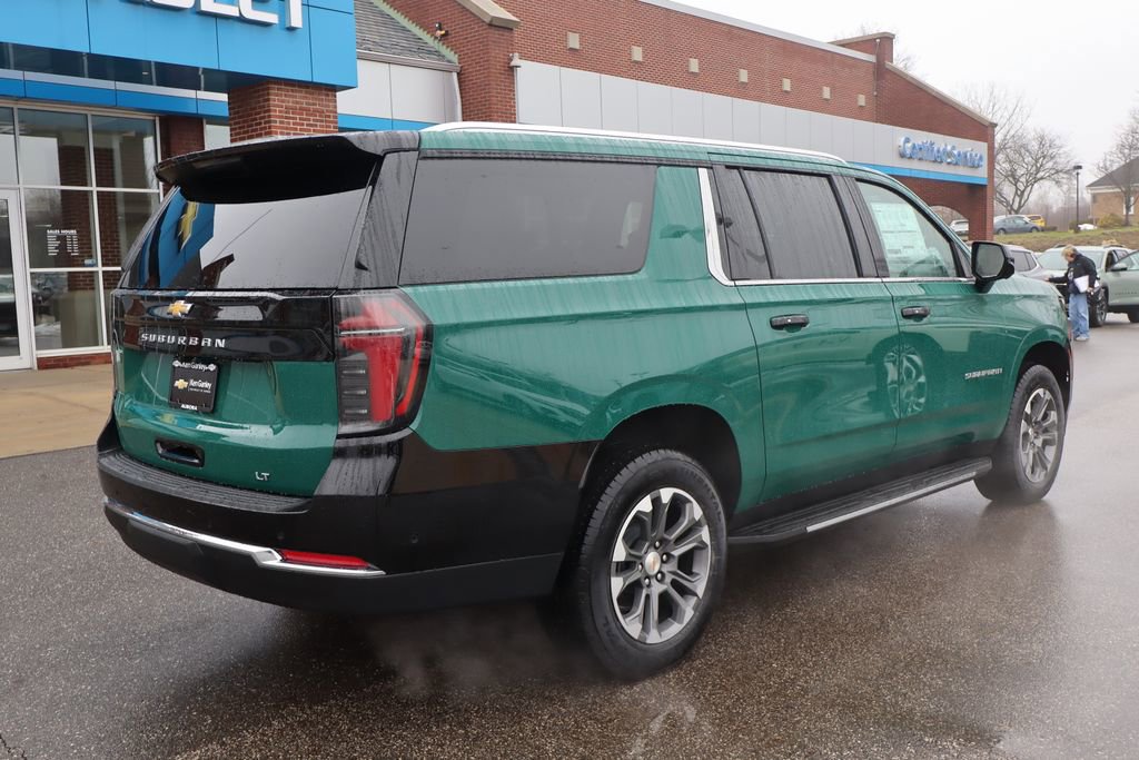 New 2026 Chevrolet Suburban LT image 32