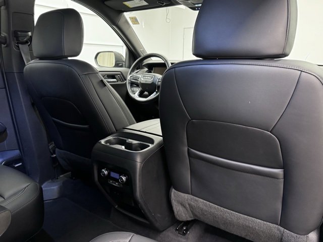 Used 2024 GMC Acadia Elevation image 25