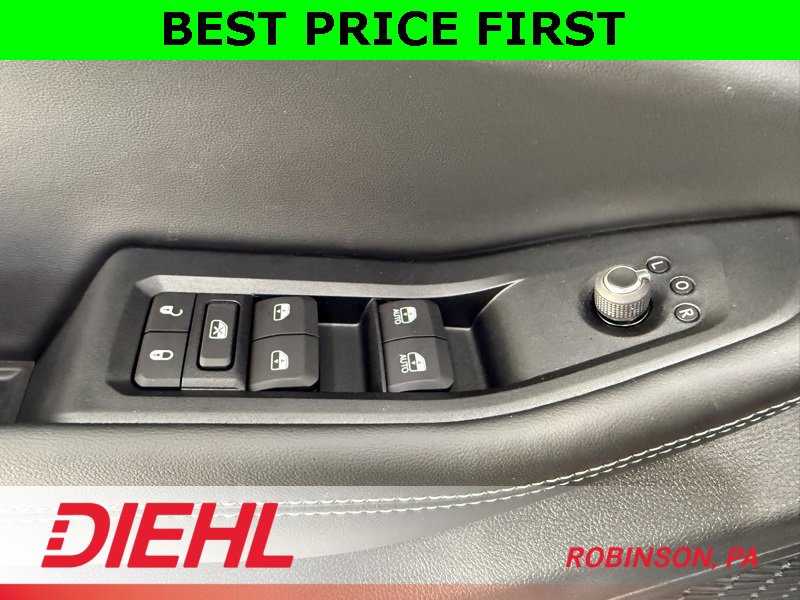 New 2025 Jeep Grand Cherokee Laredo w/ Luxury Tech Group I image 22