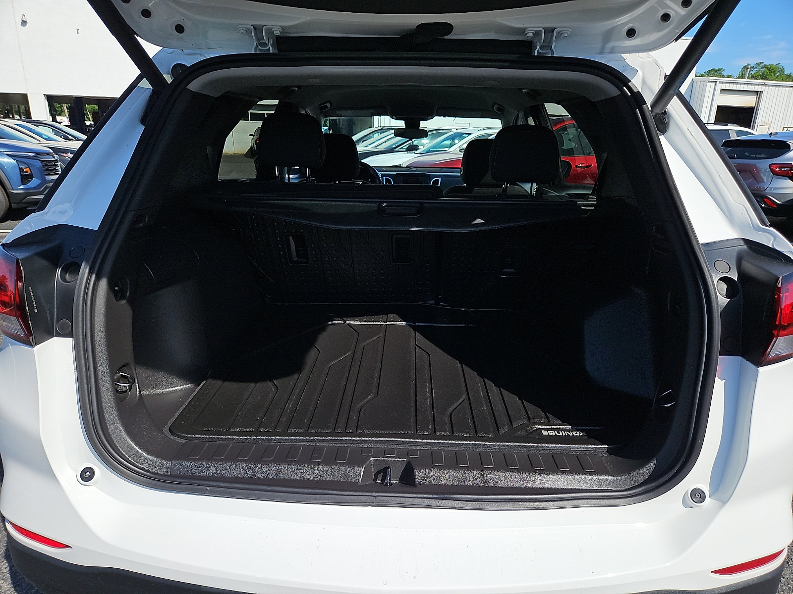 Certified 2024 Chevrolet Equinox LT w/ LPO, Floor Liner Package AWD/4WD image 29