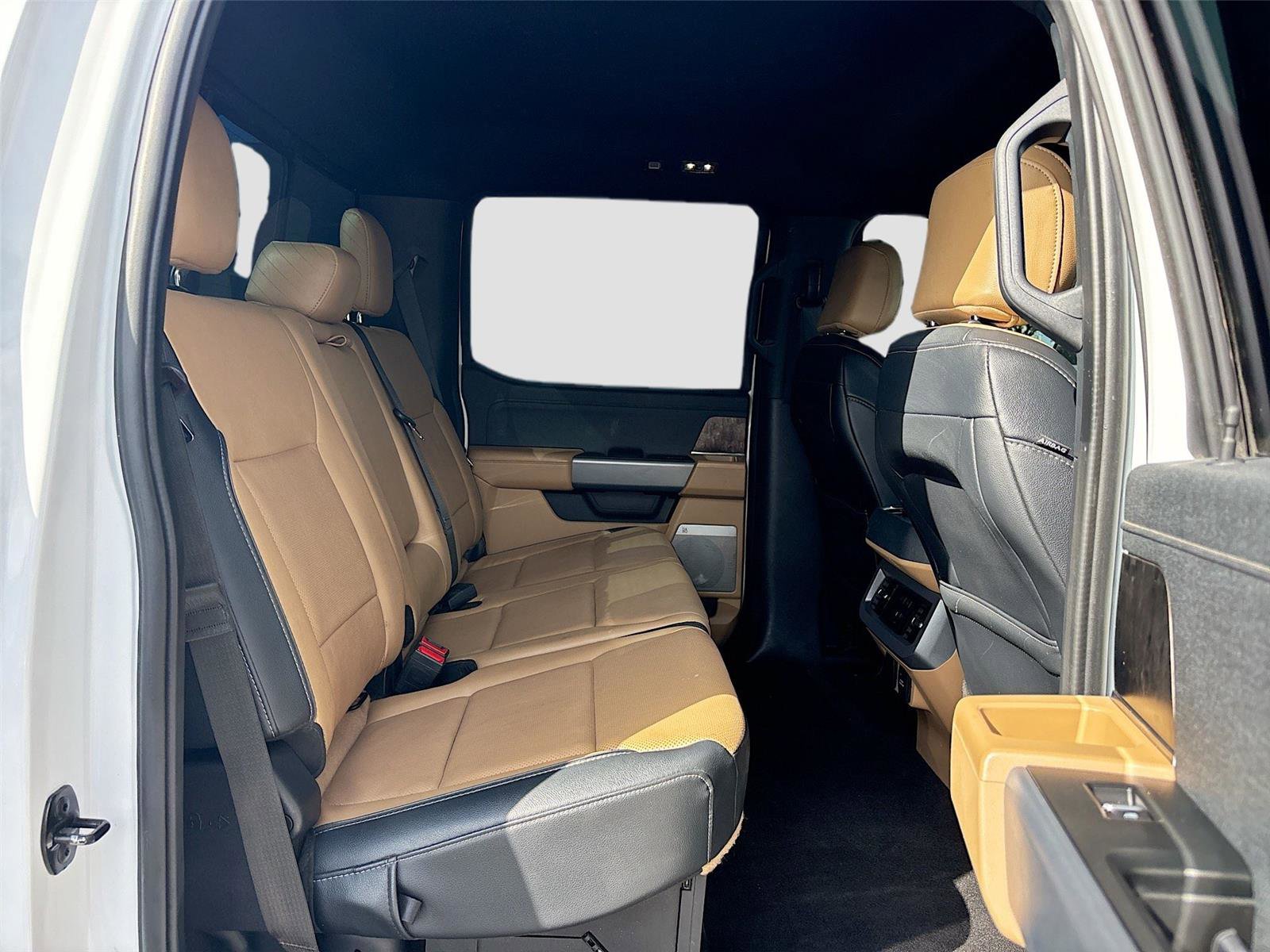 Used 2023 Ford F250 Lariat w/ Chrome Package image 32