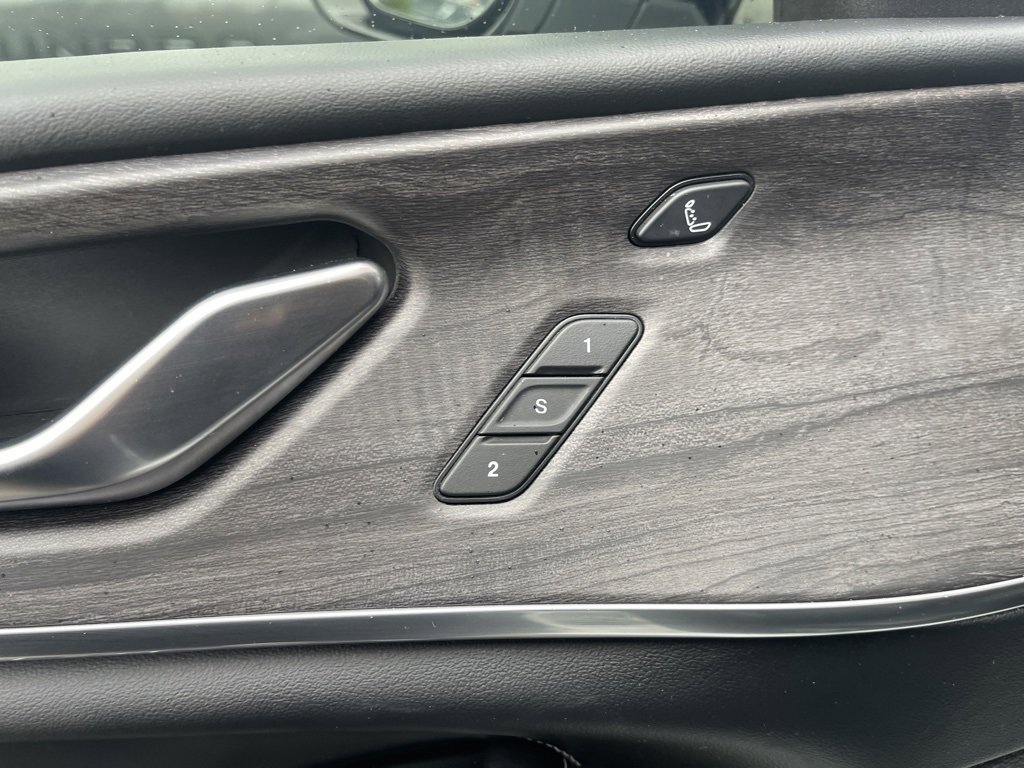 Used 2021 Jeep Grand Cherokee L Overland w/ Advanced Protech Group III image 32