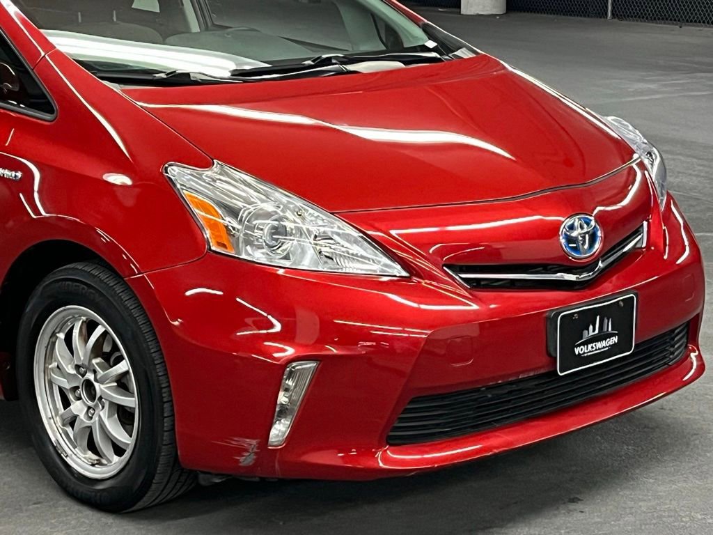Used 2014 Toyota Prius V Five image 36