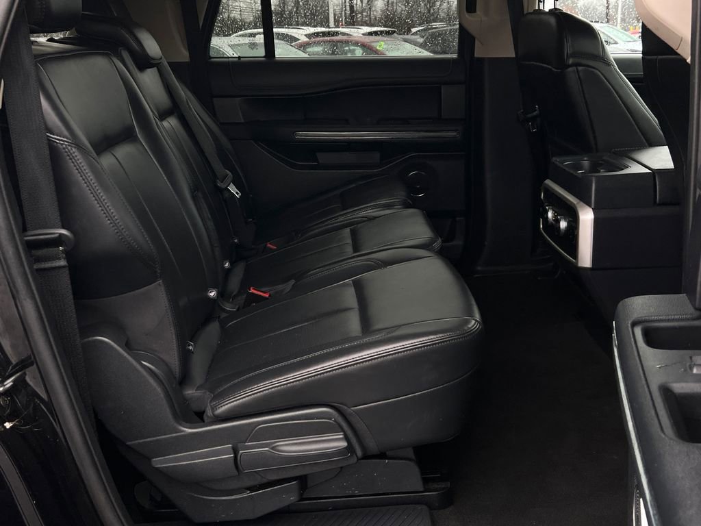 Used 2024 Ford Expedition Max XLT image 13