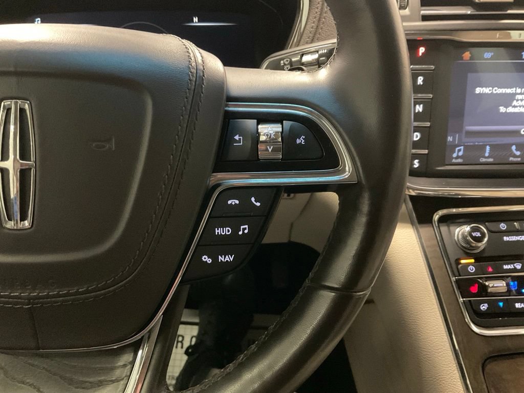 Used 2018 Lincoln Continental Reserve w/ Rear-seat Package AWD/4WD image 24
