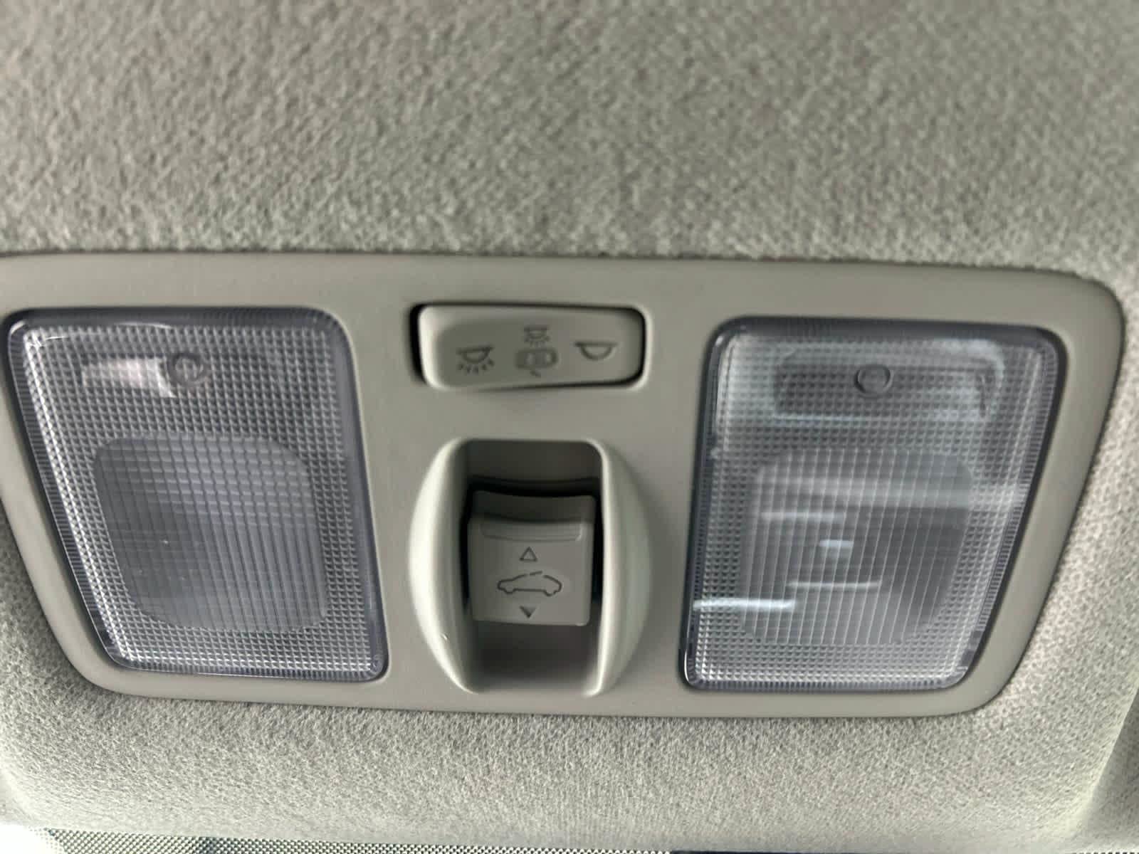 New 2026 Hyundai Venue SEL FWD image 7