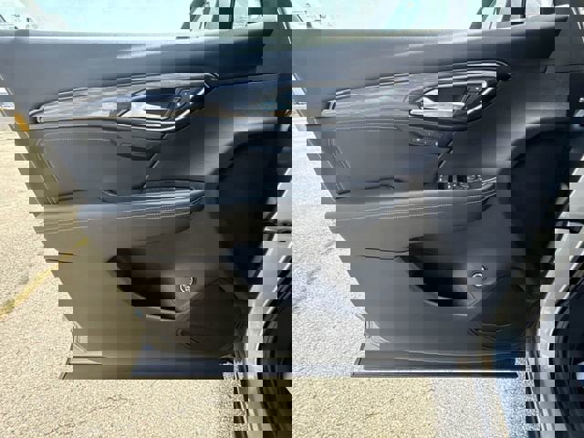 Used 2023 Buick Envision Essence image 24