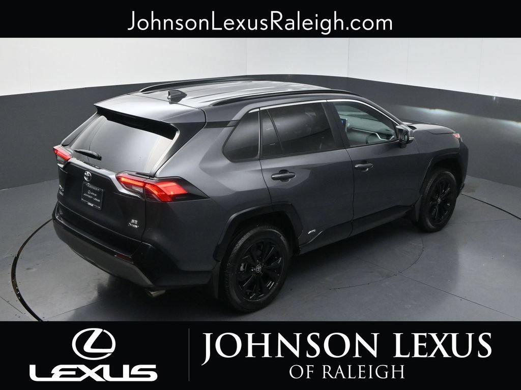 Used 2025 Toyota RAV4 SE AWD/4WD image 28
