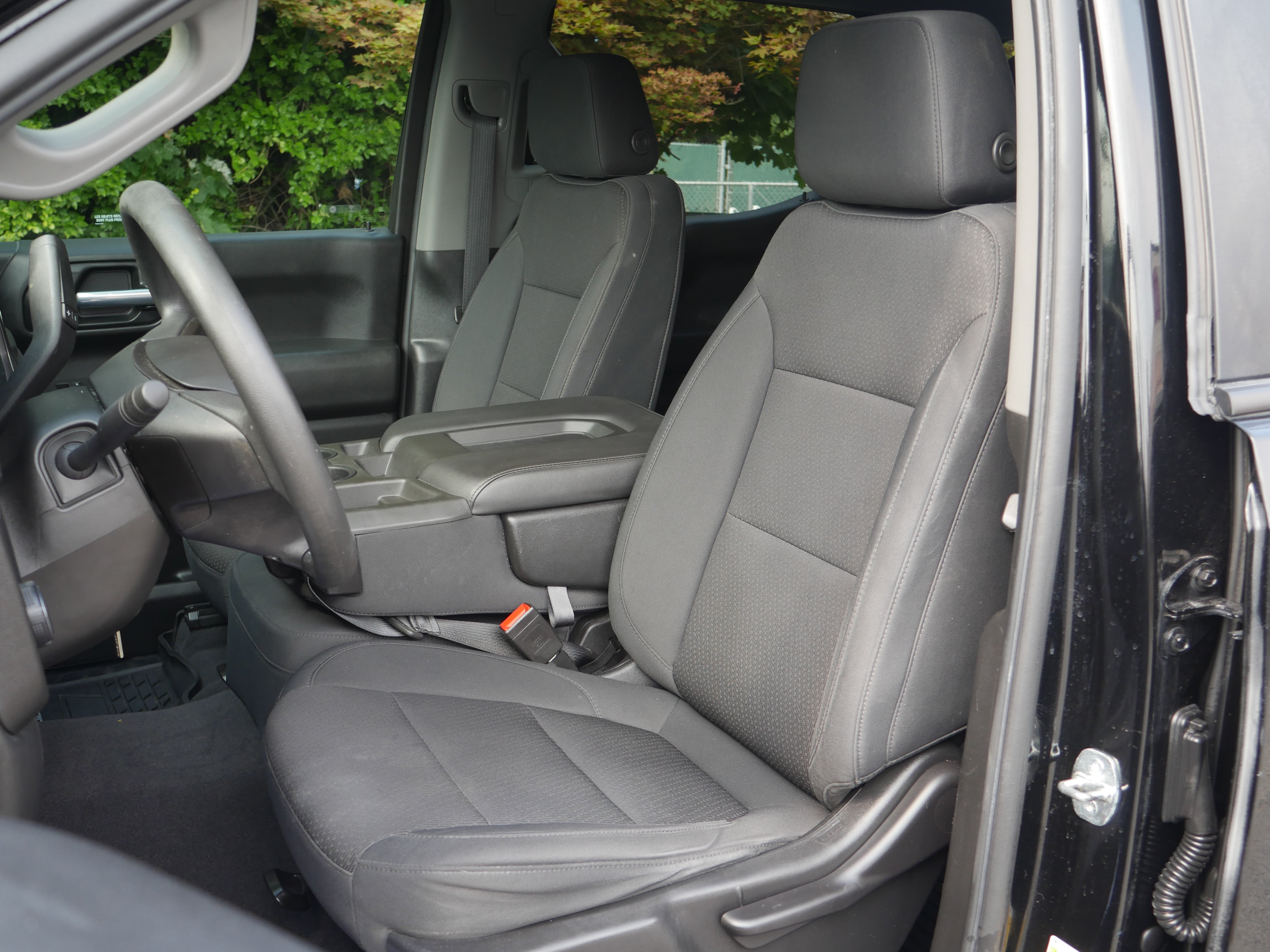 Used 2020 Chevrolet Silverado 1500 Custom w/ Custom Convenience Package AWD/4WD image 33