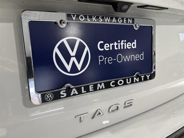 Certified 2022 Volkswagen Taos SE image 11