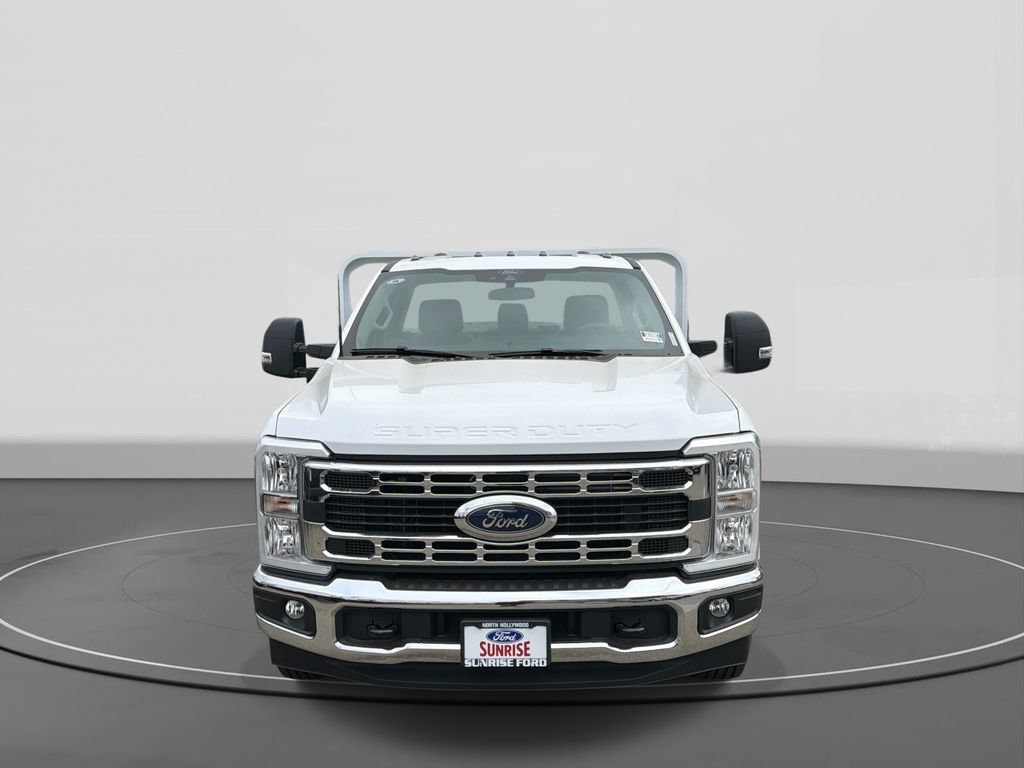 New 2026 Ford F350 XL w/ XL Chrome Package RWD image 2