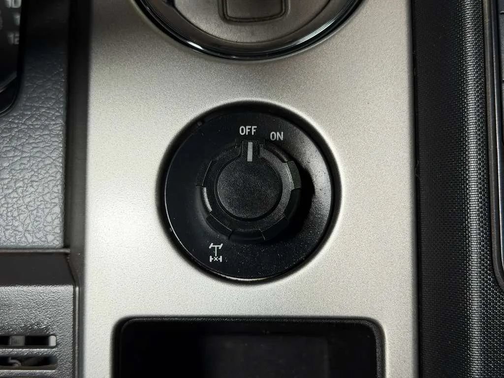 Used 2013 Ford F150 XLT w/ XLT Chrome Pkg RWD image 26