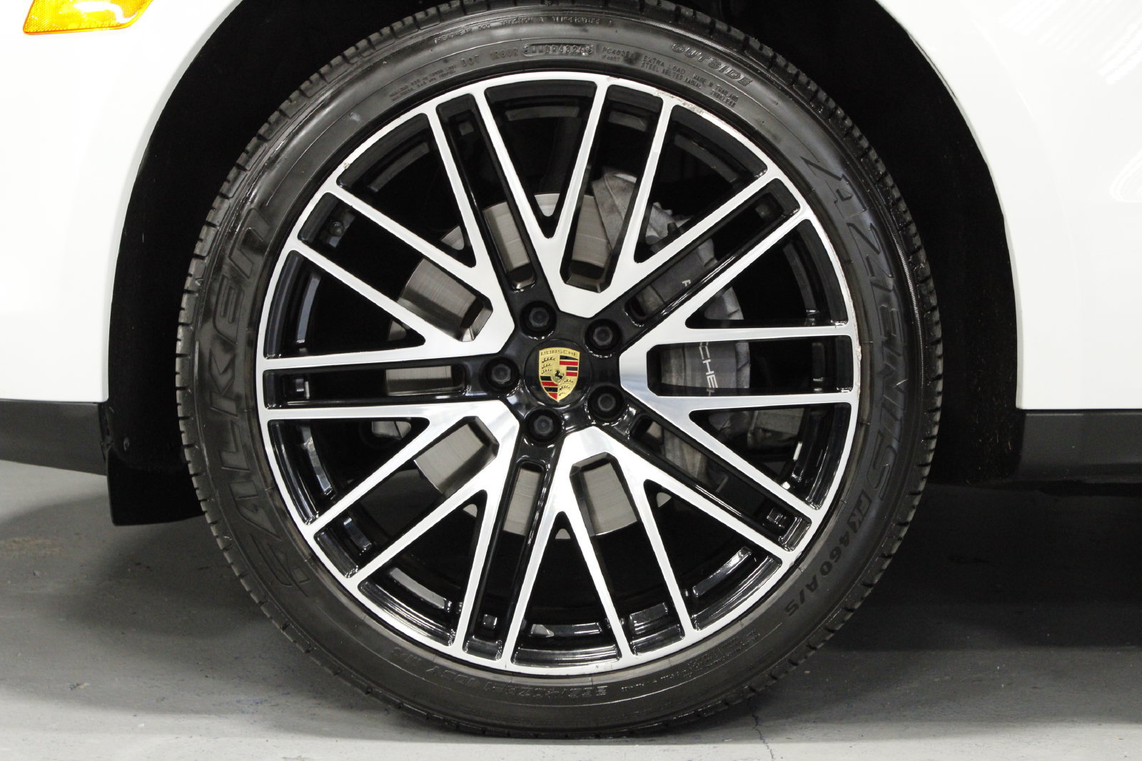 Used 2022 Porsche Macan AWD/4WD image 11