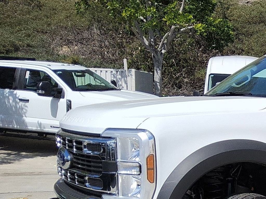 New 2026 Ford F550 2WD Crew Cab Super Duty video 3