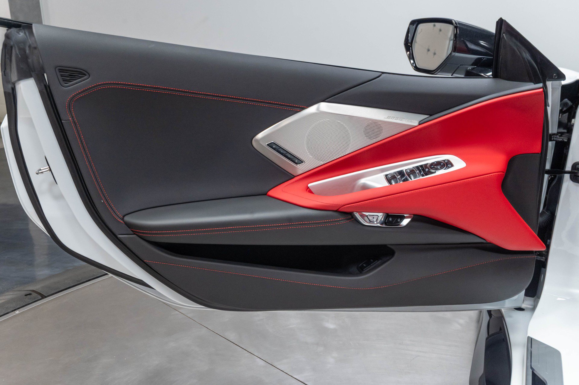 Used 2023 Chevrolet Corvette Z06 RWD image 5