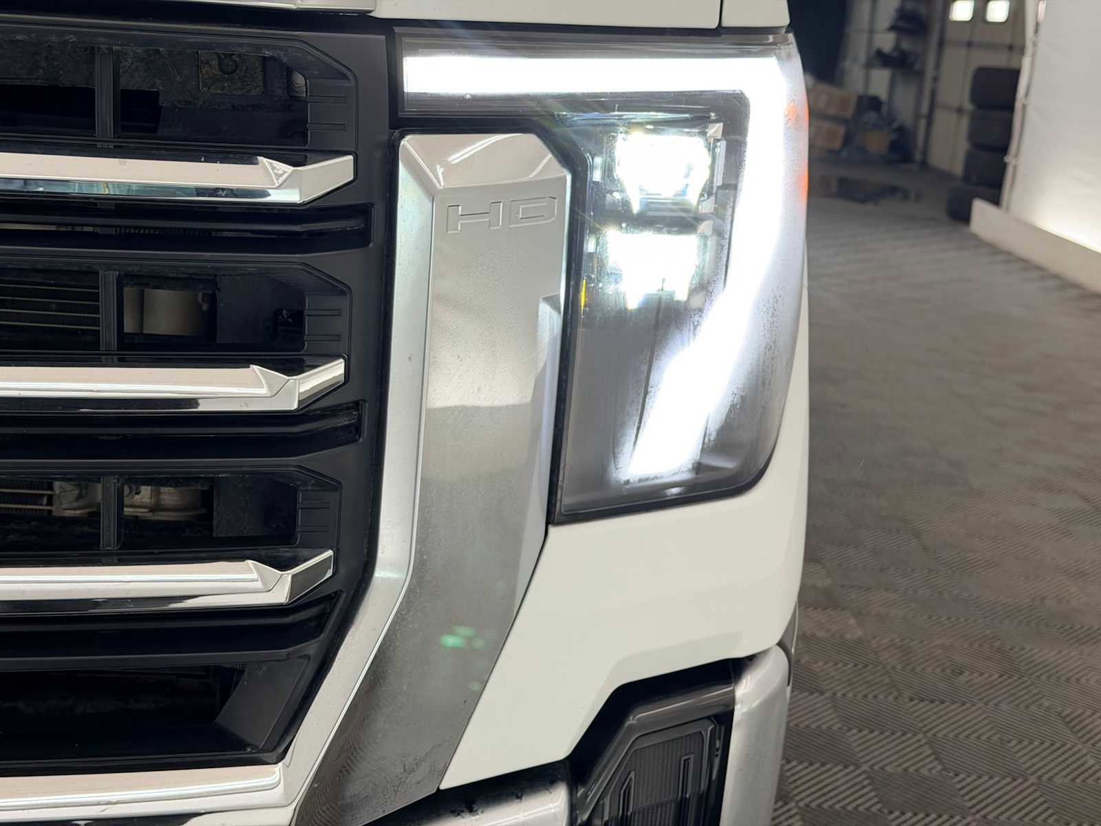 Used 2025 GMC Sierra 3500 SLT w/ X31 Off-Road Package image 10