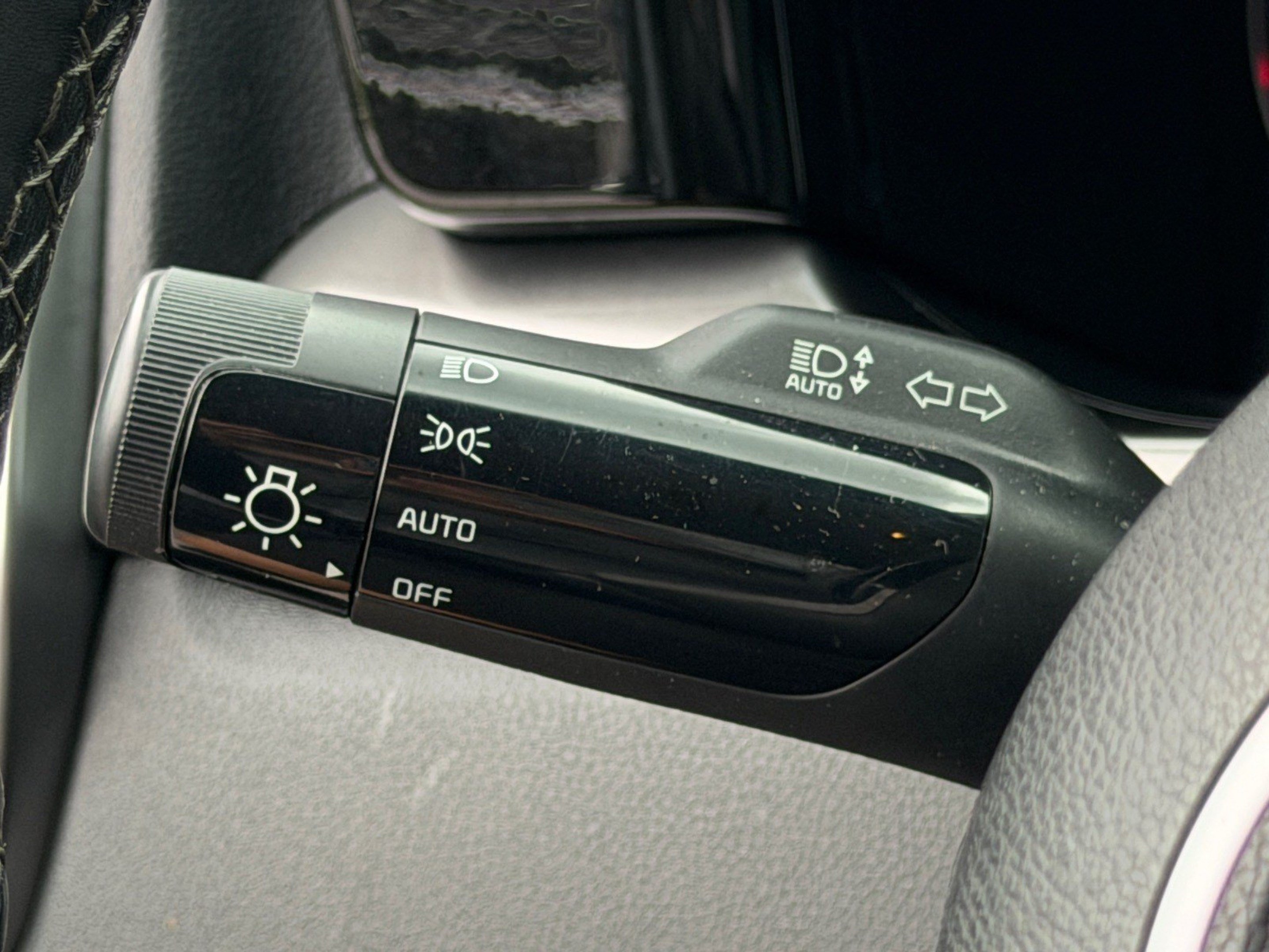 Certified 2023 Kia Sorento S FWD image 41