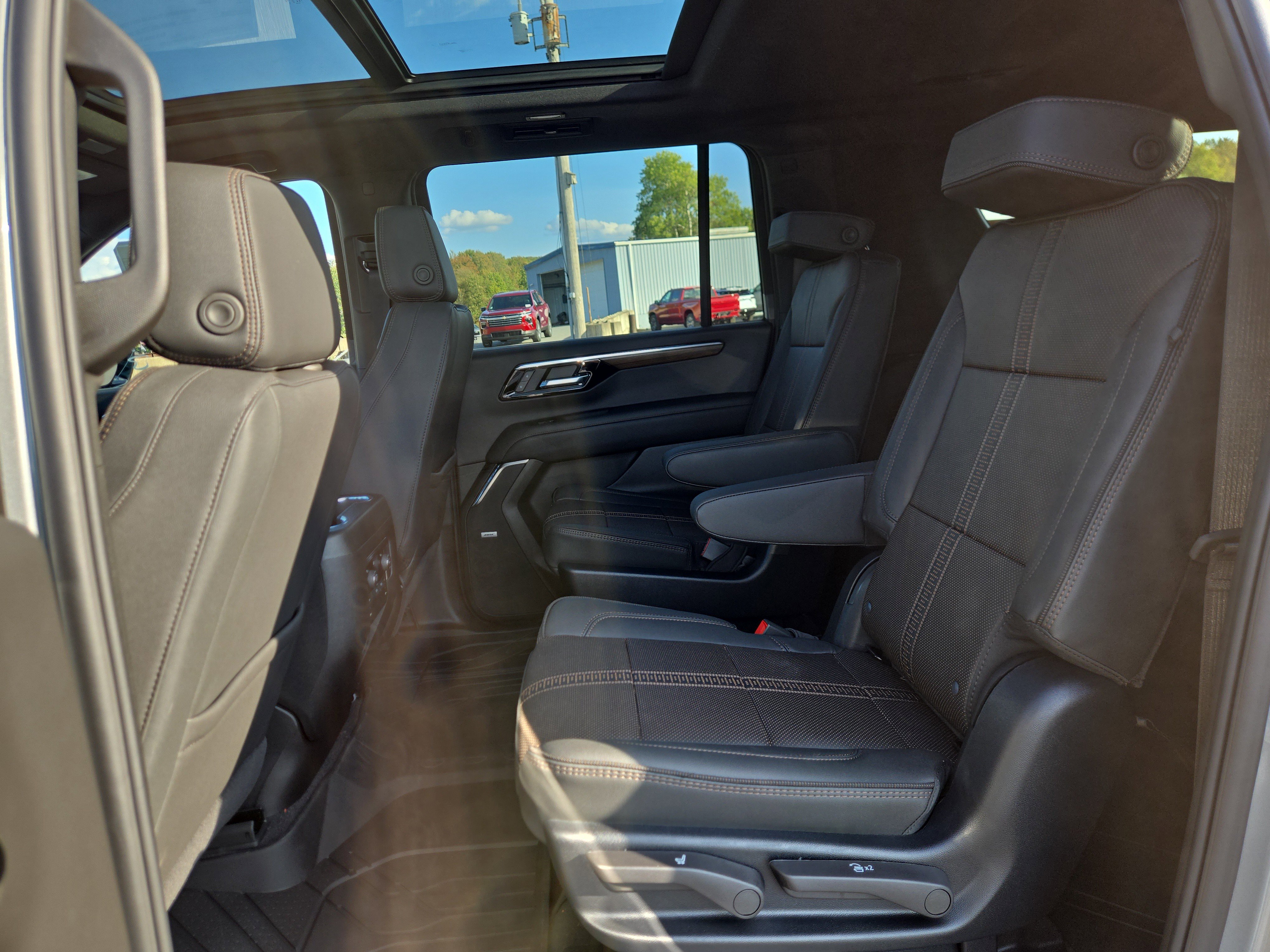 New 2026 Chevrolet Suburban High Country w/ Sun And Tow Package image 13