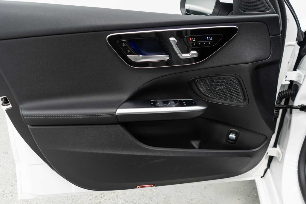 Used 2025 Mercedes-Benz C 300 4MATIC Sedan image 13