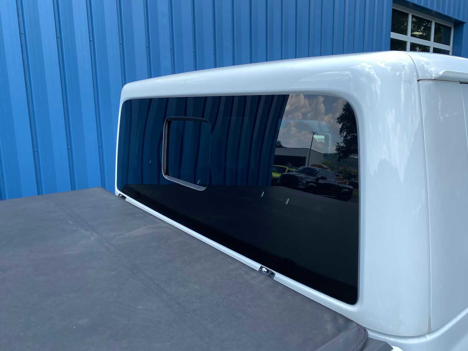 Used 2021 Jeep Gladiator Overland image 26