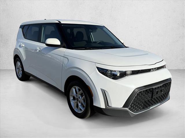 Used 2023 Kia Soul LX w/ LX Technology Package image 3