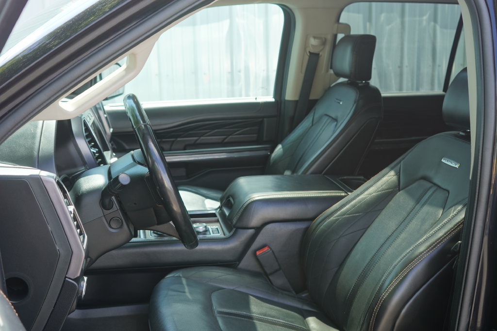 Used 2020 Ford Expedition Platinum AWD/4WD image 13