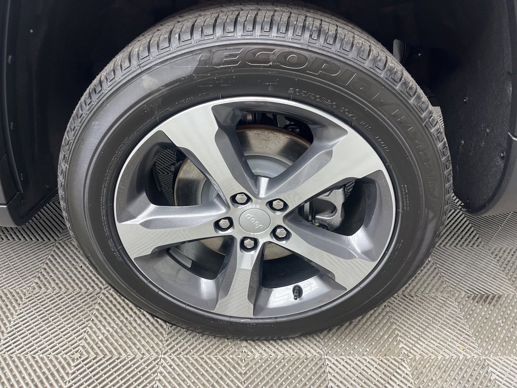 New 2025 Jeep Grand Cherokee L Limited w/ Luxury Tech Group II image 4