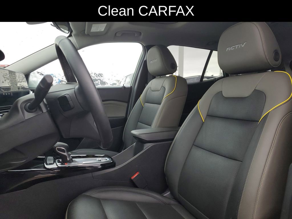 Used 2025 Chevrolet Trax ACTIV w/ Sunroof Package image 5