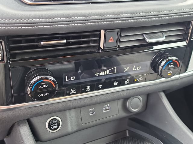 Certified 2022 Nissan Rogue SV FWD image 24