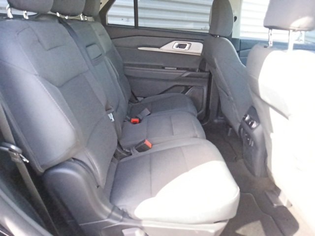 Used 2025 Ford Explorer Active image 34