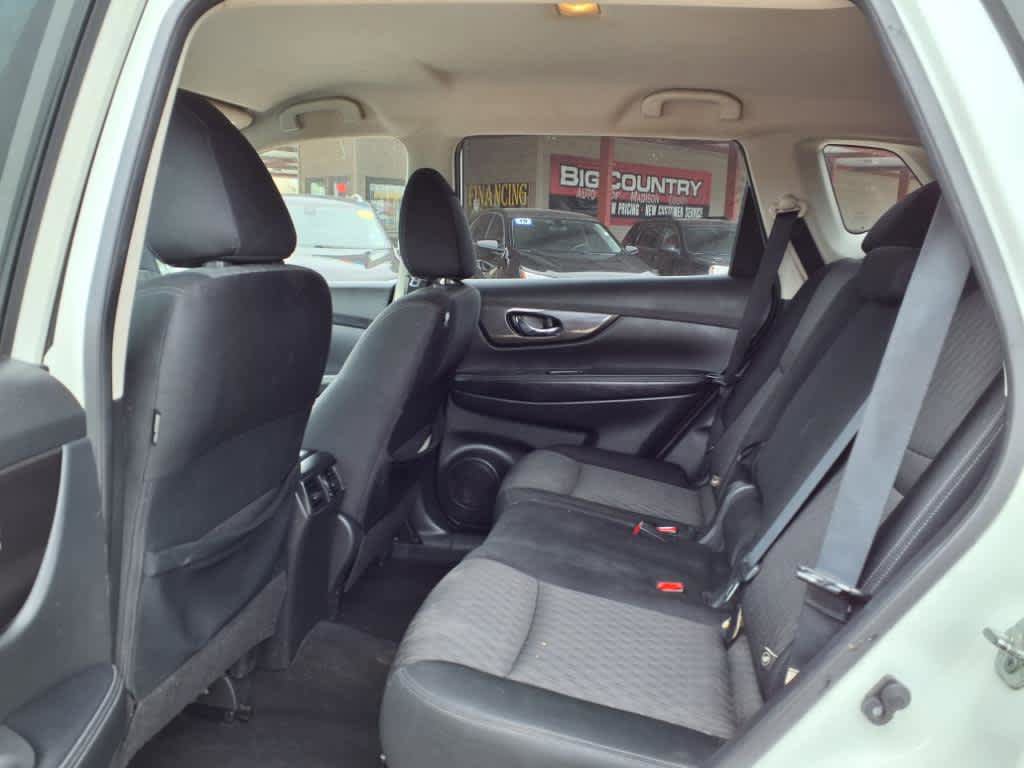 Used 2018 Nissan Rogue SV AWD/4WD image 11