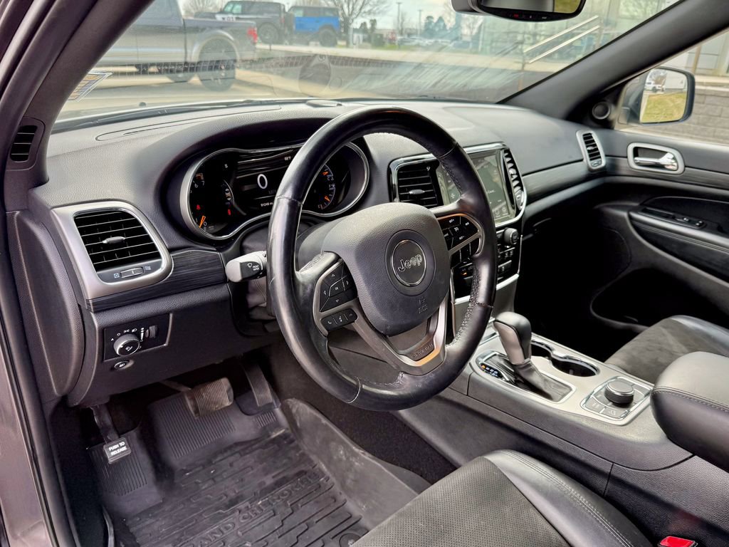 Used 2020 Jeep Grand Cherokee Laredo w/ Quick Order Package 2BN North image 9