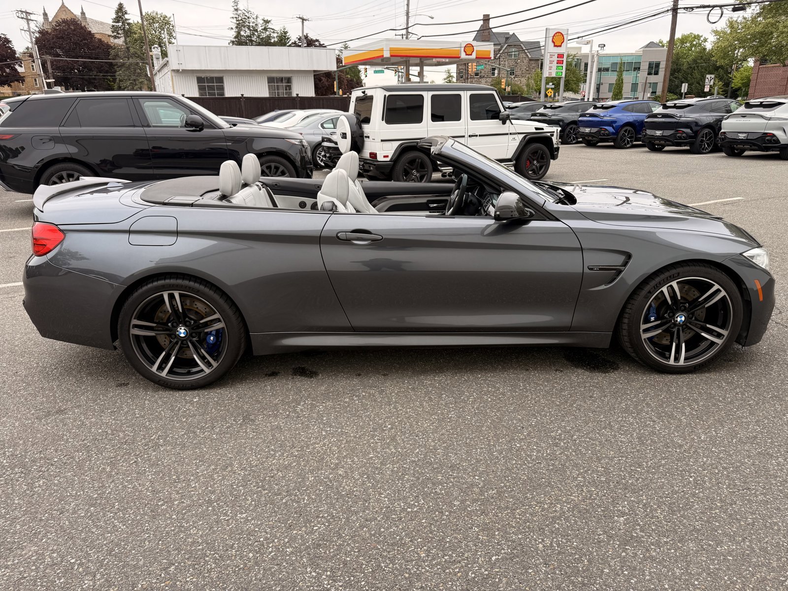 Used 2017 BMW M4 Convertible RWD image 6