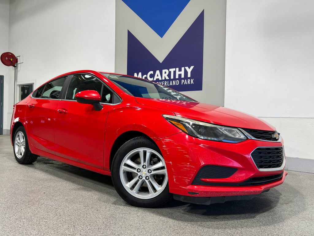 Used 2017 Chevrolet Cruze LT w/ Convenience Package image 2